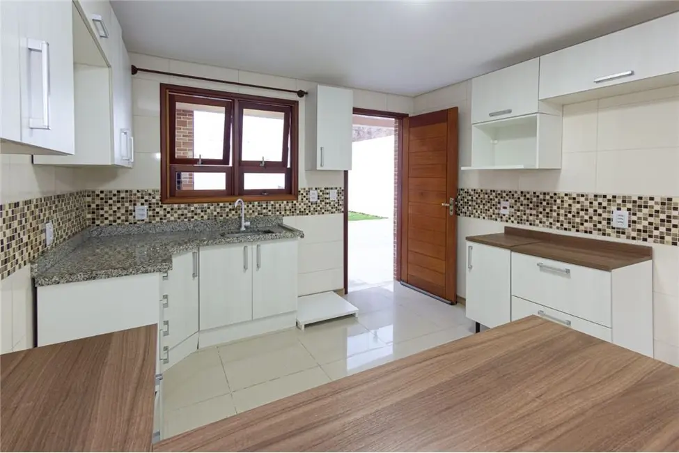 Casa à venda, 130m2 em Lomba do Pinheiro, Porto Alegre - RS - imagem 2 Foto 2 de Casa à venda, 130m2 em Lomba do Pinheiro, Porto Alegre - RS