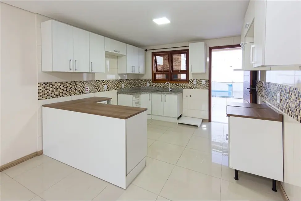 Casa à venda, 130m2 em Lomba do Pinheiro, Porto Alegre - RS - imagem 5 Foto 5 de Casa à venda, 130m2 em Lomba do Pinheiro, Porto Alegre - RS