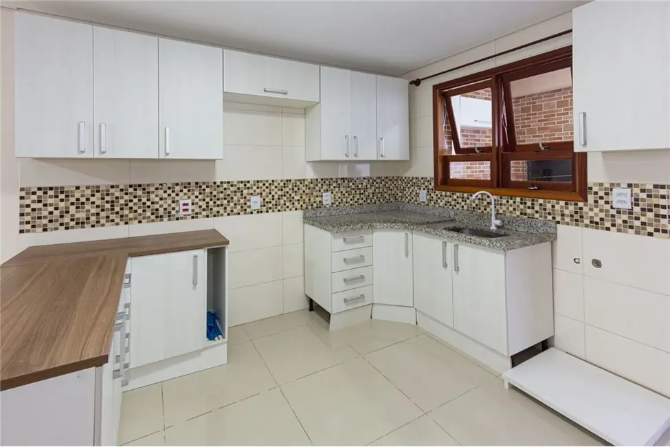 Casa à venda, 130m2 em Lomba do Pinheiro, Porto Alegre - RS - imagem 4 Foto 4 de Casa à venda, 130m2 em Lomba do Pinheiro, Porto Alegre - RS