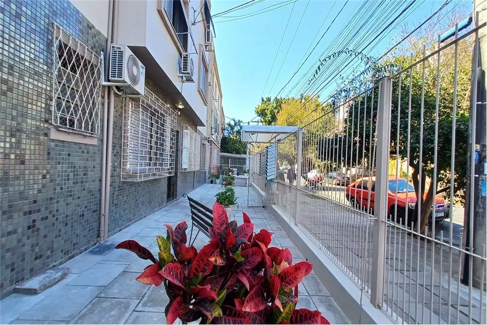 Foto 2 de Apartamento com 2 quartos à venda, 70m2 em Menino Deus, Porto Alegre - RS