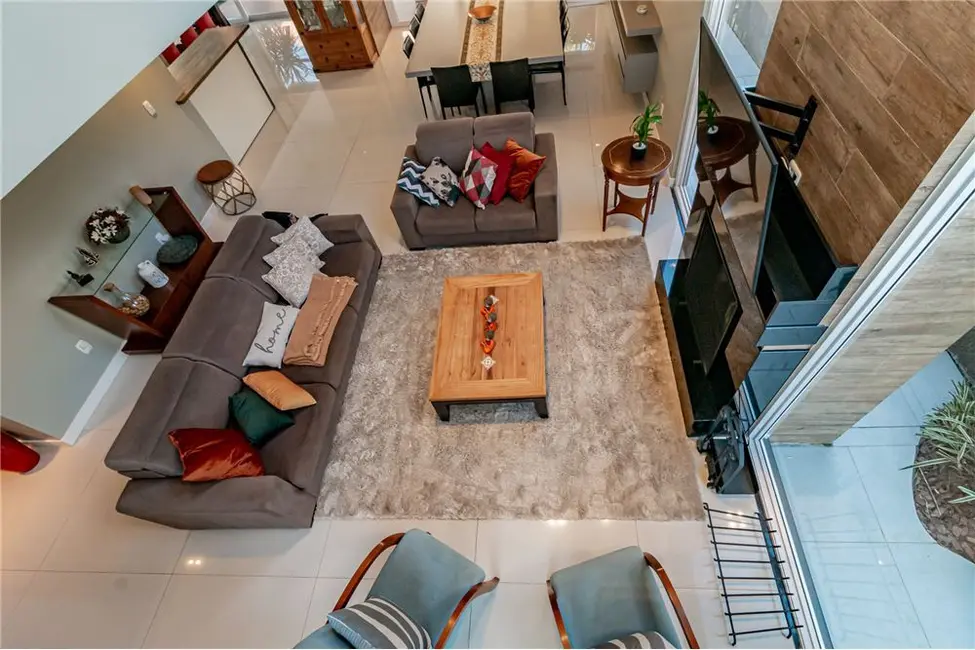 Casa com 4 quartos à venda, 319m2 em Centro, Viamao - RS - imagem 5 Foto 5 de Casa com 4 quartos à venda, 319m2 em Centro, Viamao - RS