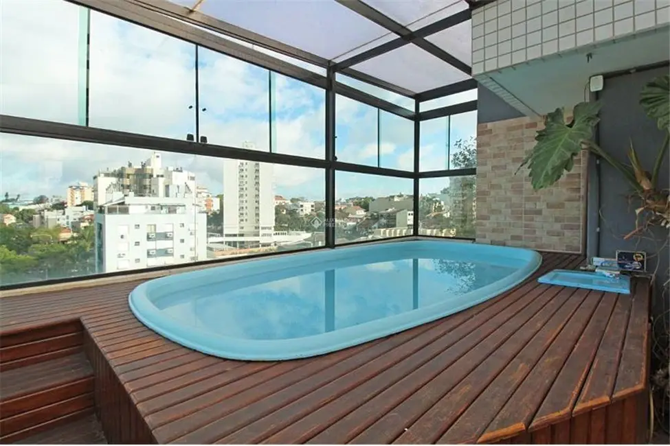 Foto 3 de Cobertura à venda, 205m2 em Cristo Redentor, Porto Alegre - RS