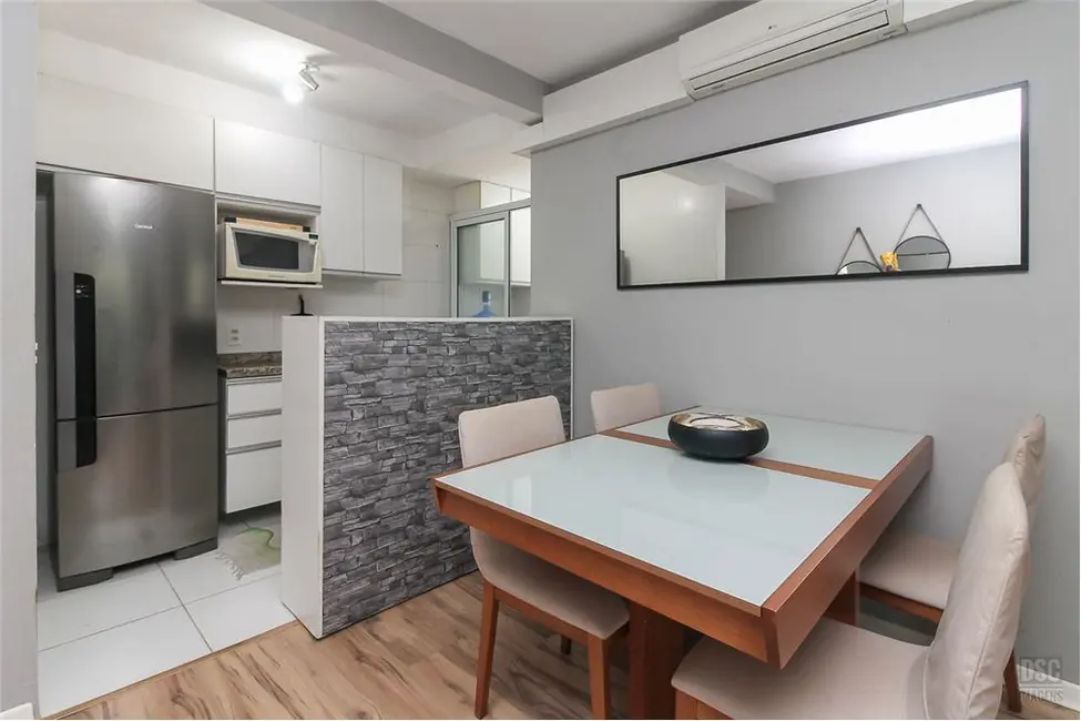 Apartamento com 3 quartos à venda, 72m2 em Teresópolis, Porto Alegre - RS - imagem 6 Foto 6 de Apartamento com 3 quartos à venda, 72m2 em Teresópolis, Porto Alegre - RS