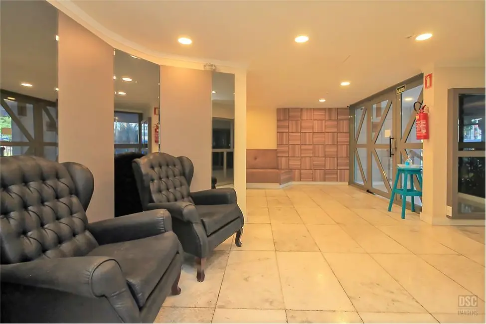 Apartamento com 3 quartos à venda, 126m2 em Menino Deus, Porto Alegre - RS - imagem 3 Foto 3 de Apartamento com 3 quartos à venda, 126m2 em Menino Deus, Porto Alegre - RS