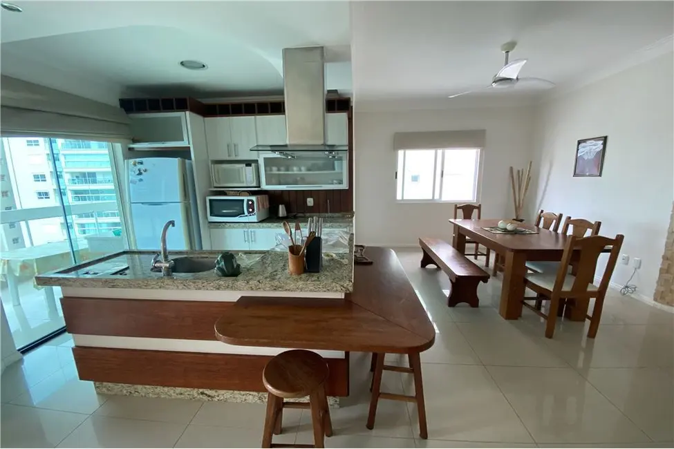 Foto 8 de Apartamento com 2 quartos à venda, 130m2 em Centro, Itapema - SC