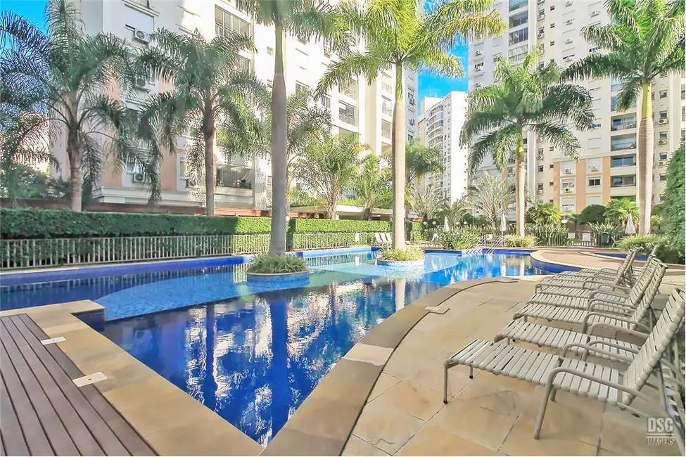 Foto 3 de Apartamento com 2 quartos à venda, 81m2 em Passo da Areia, Porto Alegre - RS