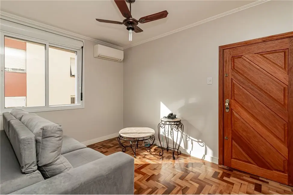 Foto 1 de Apartamento com 2 quartos à venda, 49m2 em Santo Antônio, Porto Alegre - RS