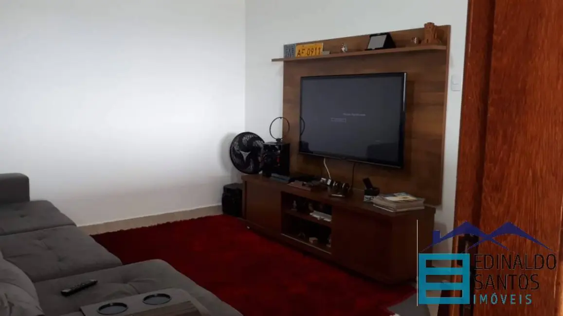 Apartamento com 3 quartos para alugar, 90m2 em Nova Era, Juiz De Fora - MG - imagem 5 Foto 5 de Apartamento com 3 quartos para alugar, 90m2 em Nova Era, Juiz De Fora - MG