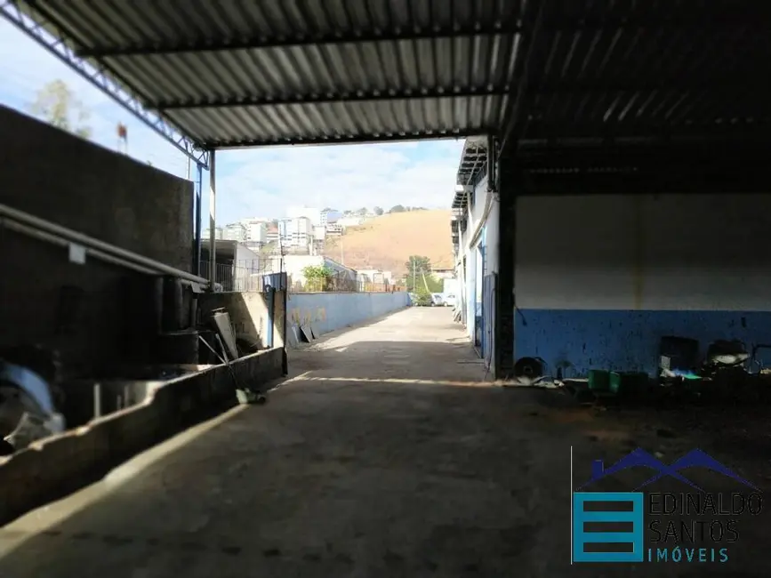 Foto 4 de Armazém / Galpão à venda, 2000m2 em Juiz De Fora - MG