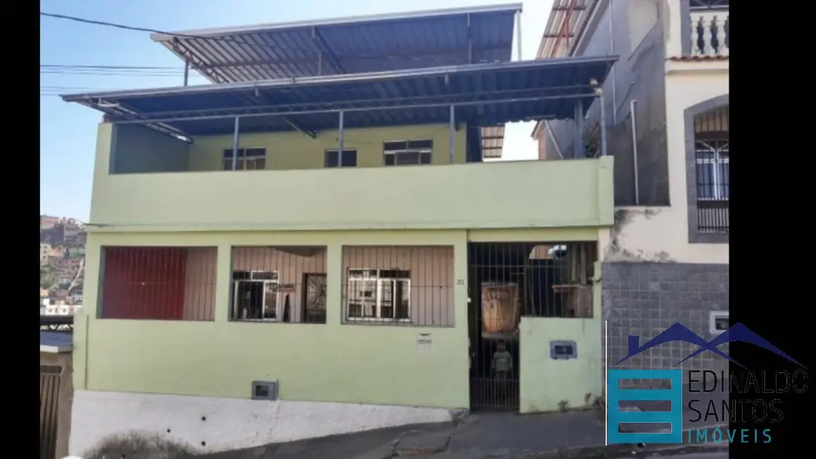 Foto 1 de Casa com 5 quartos à venda em Juiz De Fora - MG