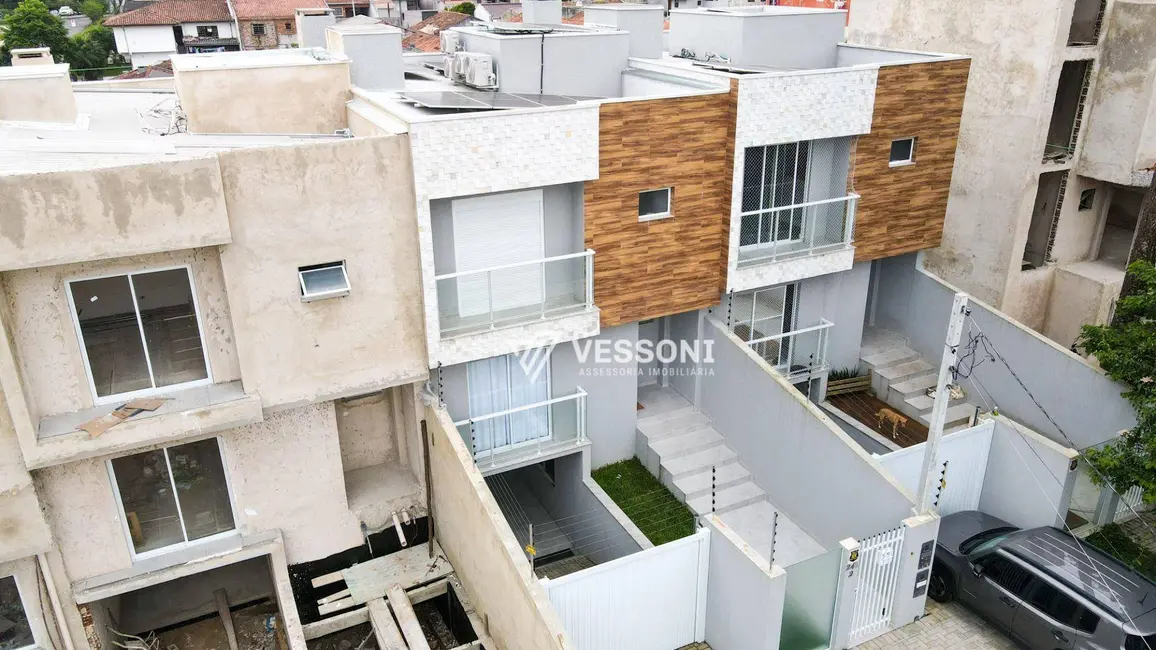 Foto 1 de Sobrado com 3 quartos à venda, 143m2 em Boa Vista, Curitiba - PR