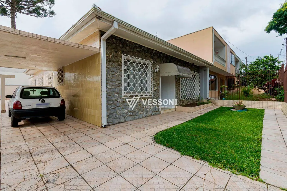 Foto 1 de Casa com 3 quartos à venda, 420m2 em Bacacheri, Curitiba - PR