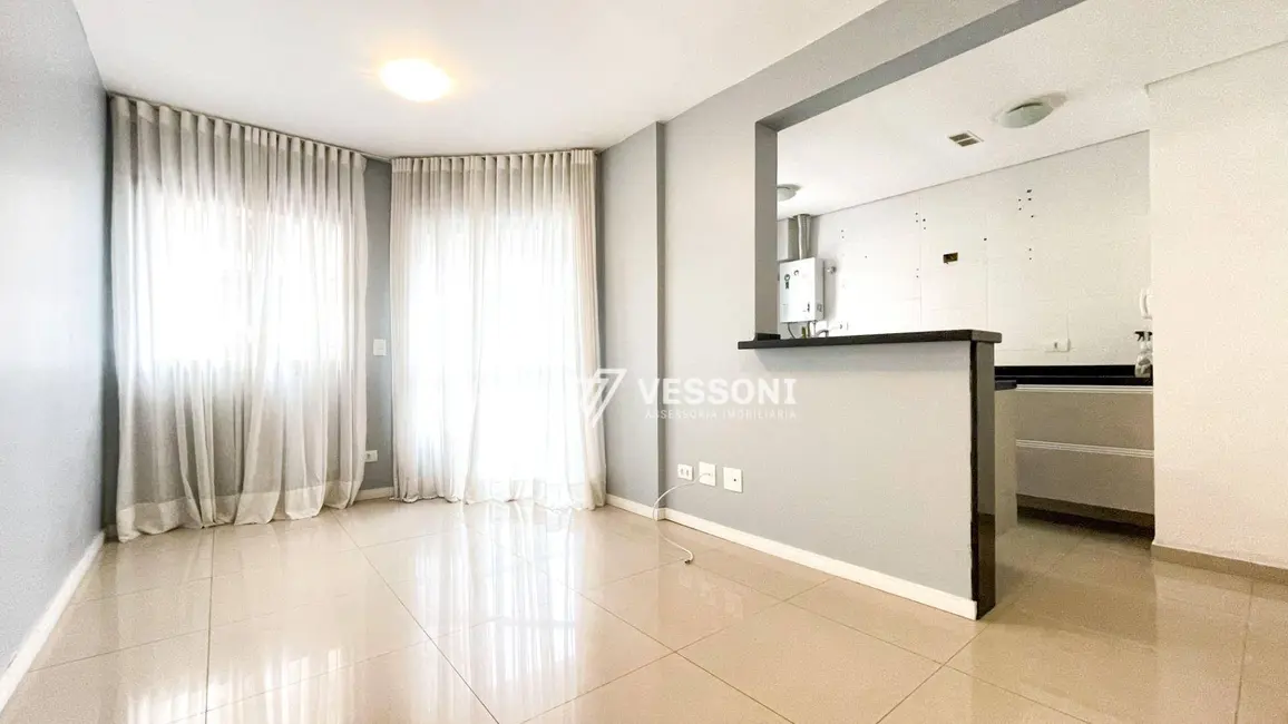 Foto 1 de Apartamento com 2 quartos para alugar, 111m2 em Capão Raso, Curitiba - PR
