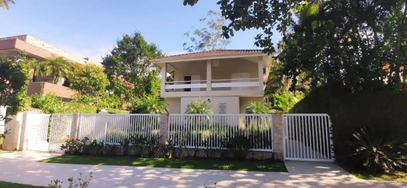 Foto 1 de Casa com 5 quartos à venda, 332m2 em Riviera de São Lourenço, Bertioga - SP