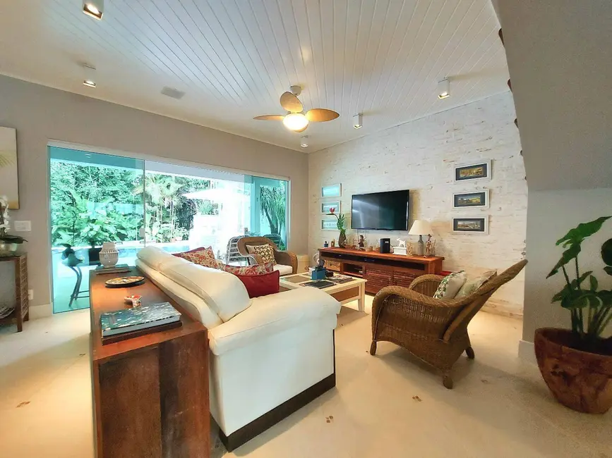 Casa com 5 quartos à venda, 297m2 em Riviera de São Lourenço, Bertioga - SP - imagem 5 Foto 5 de Casa com 5 quartos à venda, 297m2 em Riviera de São Lourenço, Bertioga - SP