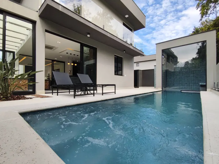 Foto 2 de Casa com 5 quartos à venda, 335m2 em Riviera de São Lourenço, Bertioga - SP