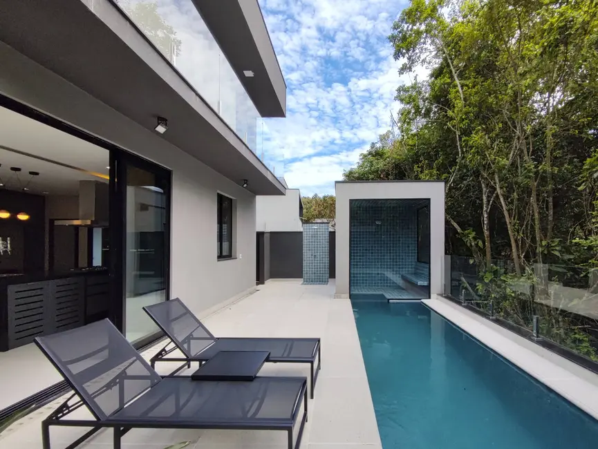 Foto 3 de Casa com 5 quartos à venda, 335m2 em Riviera de São Lourenço, Bertioga - SP