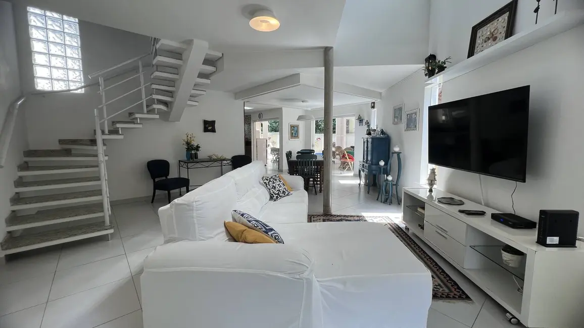 Foto 3 de Casa com 4 quartos à venda, 245m2 em Riviera de São Lourenço, Bertioga - SP