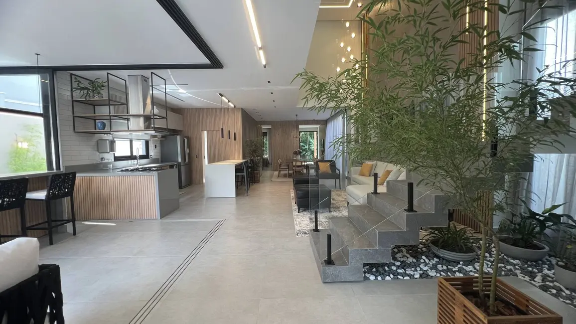 Foto 3 de Casa com 5 quartos à venda, 368m2 em Riviera de São Lourenço, Bertioga - SP