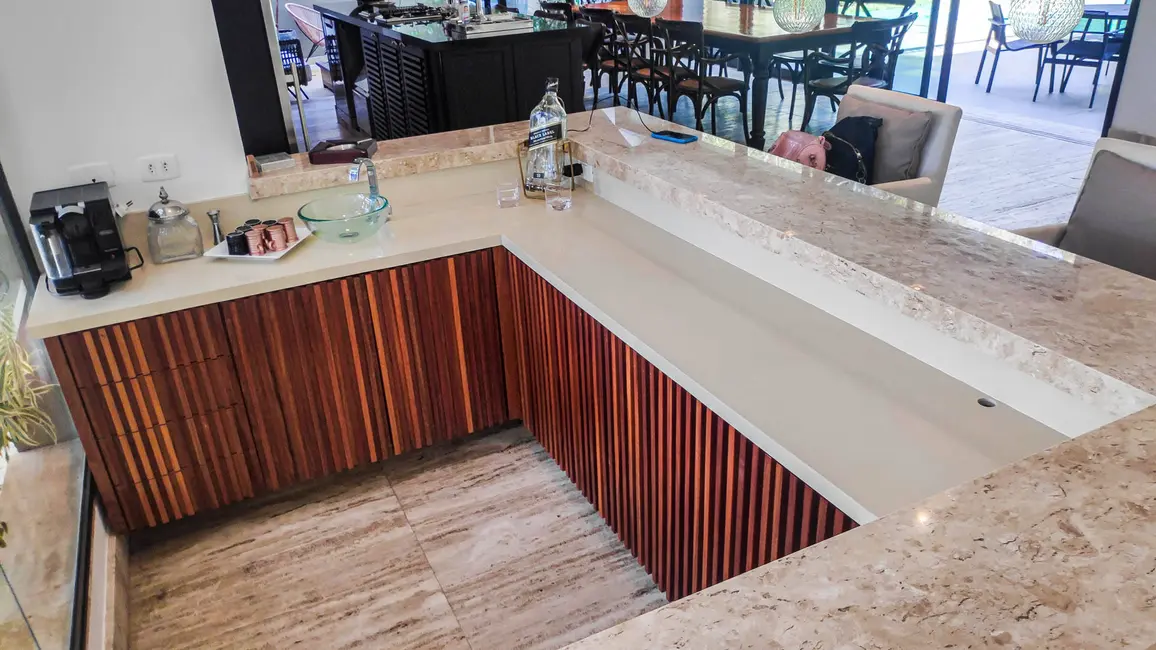 Foto 4 de Casa com 6 quartos à venda, 1060m2 em Riviera de São Lourenço, Bertioga - SP