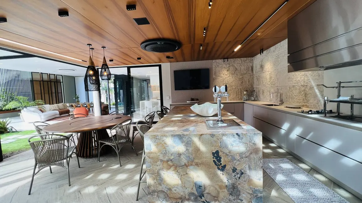 Casa com 8 quartos à venda, 800m2 em Riviera de São Lourenço, Bertioga - SP - imagem 4 Foto 4 de Casa com 8 quartos à venda, 800m2 em Riviera de São Lourenço, Bertioga - SP