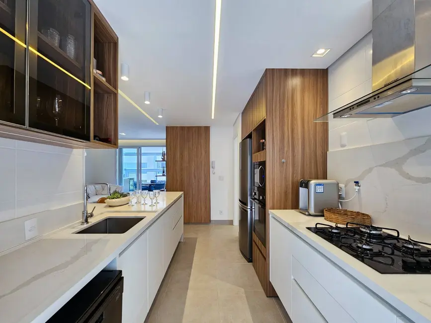 Apartamento com 3 quartos à venda, 136m2 em Riviera de São Lourenço, Bertioga - SP - imagem 6 Foto 6 de Apartamento com 3 quartos à venda, 136m2 em Riviera de São Lourenço, Bertioga - SP