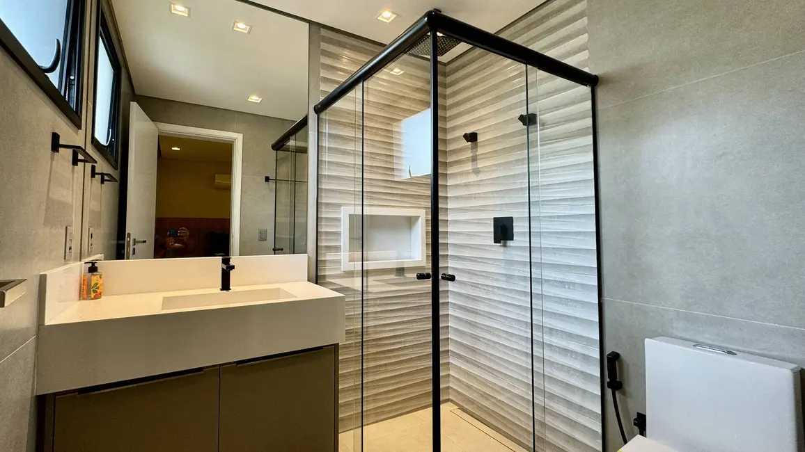 Casa com 6 quartos à venda, 493m2 em Riviera de São Lourenço, Bertioga - SP - imagem 9 Foto 9 de Casa com 6 quartos à venda, 493m2 em Riviera de São Lourenço, Bertioga - SP