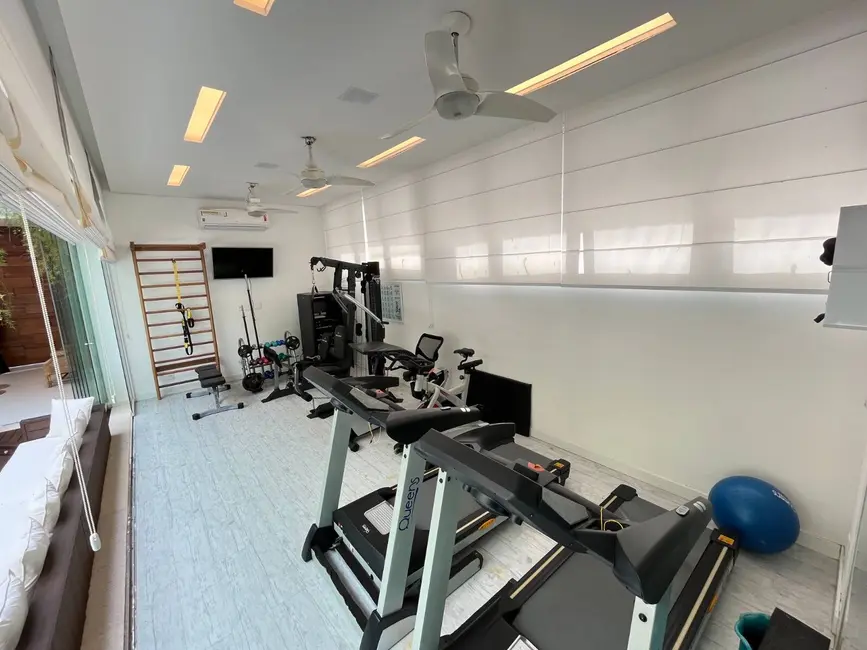 Casa com 6 quartos à venda, 900m2 em Riviera de São Lourenço, Bertioga - SP - imagem 9 Foto 9 de Casa com 6 quartos à venda, 900m2 em Riviera de São Lourenço, Bertioga - SP