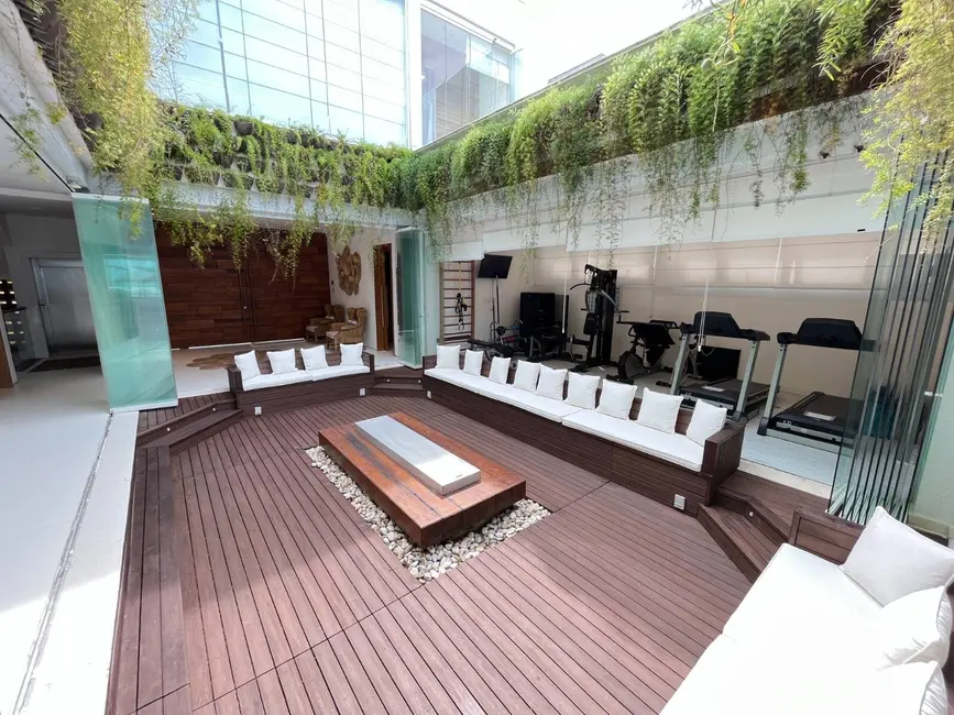 Casa com 6 quartos à venda, 900m2 em Riviera de São Lourenço, Bertioga - SP - imagem 2 Foto 2 de Casa com 6 quartos à venda, 900m2 em Riviera de São Lourenço, Bertioga - SP