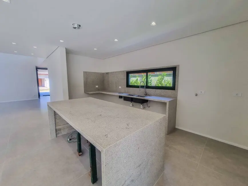 Foto 4 de Casa com 4 quartos à venda, 355m2 em Riviera de São Lourenço, Bertioga - SP