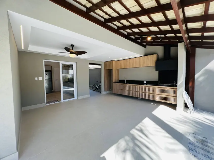 Casa com 4 quartos à venda, 349m2 em Riviera de São Lourenço, Bertioga - SP - imagem 9 Foto 9 de Casa com 4 quartos à venda, 349m2 em Riviera de São Lourenço, Bertioga - SP