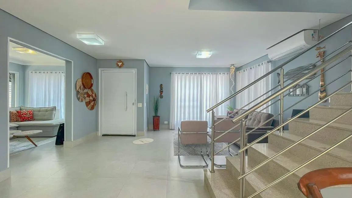 Casa com 6 quartos à venda, 250m2 em Riviera de São Lourenço, Bertioga - SP - imagem 5 Foto 5 de Casa com 6 quartos à venda, 250m2 em Riviera de São Lourenço, Bertioga - SP