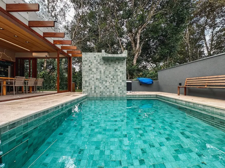 Casa com 4 quartos à venda, 320m2 em Riviera de São Lourenço, Bertioga - SP - imagem 3 Foto 3 de Casa com 4 quartos à venda, 320m2 em Riviera de São Lourenço, Bertioga - SP