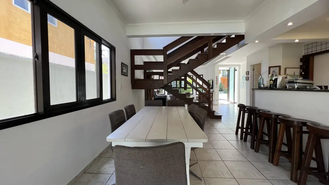 Foto 9 de Casa com 5 quartos à venda, 300m2 em Riviera de São Lourenço, Bertioga - SP
