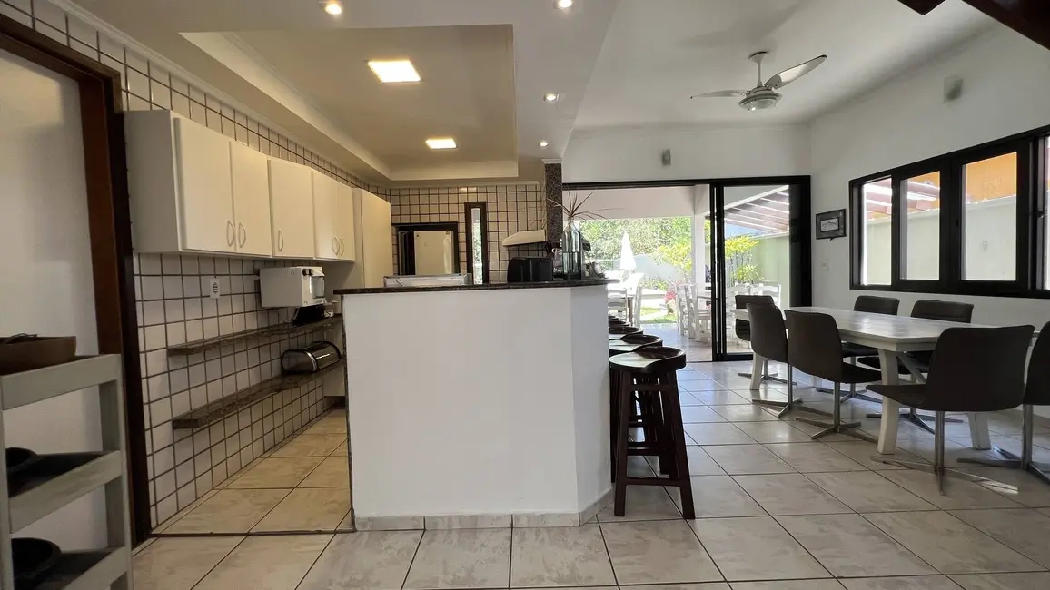 Foto 6 de Casa com 5 quartos à venda, 300m2 em Riviera de São Lourenço, Bertioga - SP