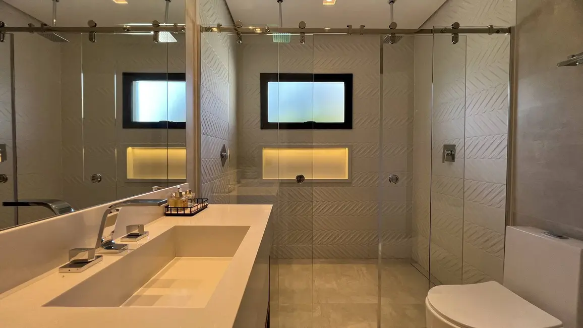 Casa com 7 quartos à venda, 670m2 em Riviera de São Lourenço, Bertioga - SP - imagem 7 Foto 7 de Casa com 7 quartos à venda, 670m2 em Riviera de São Lourenço, Bertioga - SP