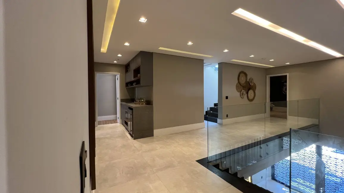 Casa com 7 quartos à venda, 670m2 em Riviera de São Lourenço, Bertioga - SP - imagem 5 Foto 5 de Casa com 7 quartos à venda, 670m2 em Riviera de São Lourenço, Bertioga - SP