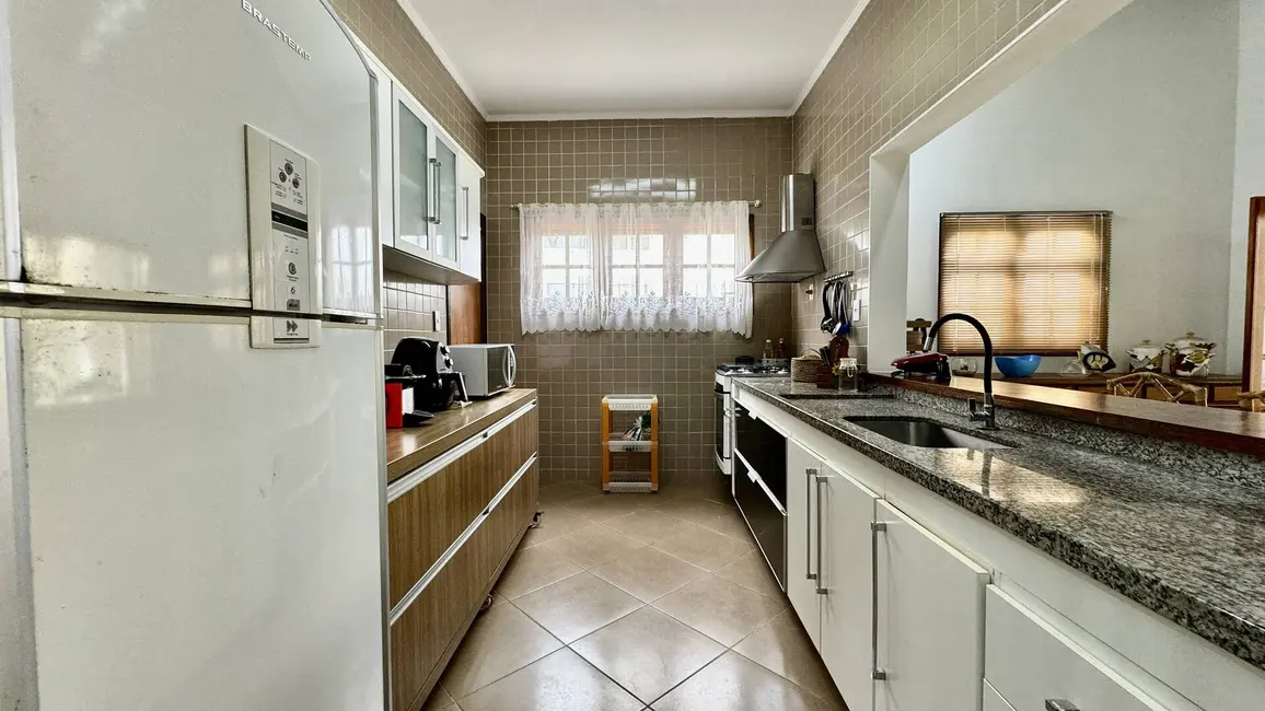 Casa com 4 quartos à venda, 209m2 em Riviera de São Lourenço, Bertioga - SP - imagem 3 Foto 3 de Casa com 4 quartos à venda, 209m2 em Riviera de São Lourenço, Bertioga - SP