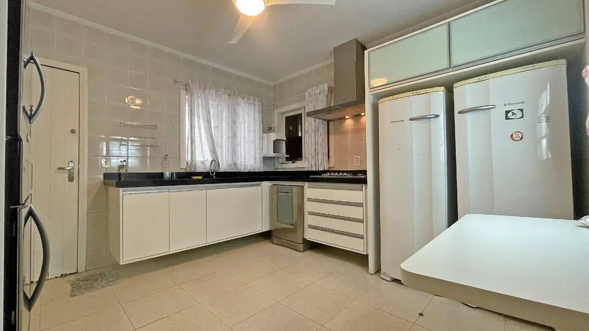 Casa com 4 quartos à venda, 293m2 em Riviera de São Lourenço, Bertioga - SP - imagem 3 Foto 3 de Casa com 4 quartos à venda, 293m2 em Riviera de São Lourenço, Bertioga - SP