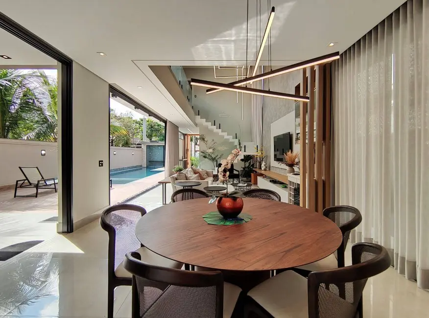 Casa com 5 quartos à venda, 350m2 em Riviera de São Lourenço, Bertioga - SP - imagem 4 Foto 4 de Casa com 5 quartos à venda, 350m2 em Riviera de São Lourenço, Bertioga - SP