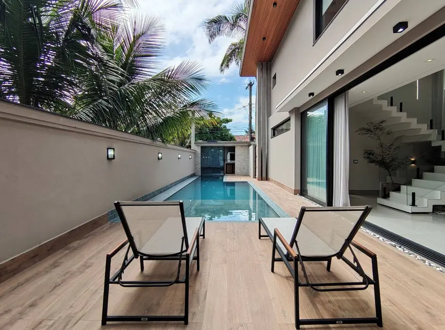 Casa com 5 quartos à venda, 350m2 em Riviera de São Lourenço, Bertioga - SP - imagem 6 Foto 6 de Casa com 5 quartos à venda, 350m2 em Riviera de São Lourenço, Bertioga - SP