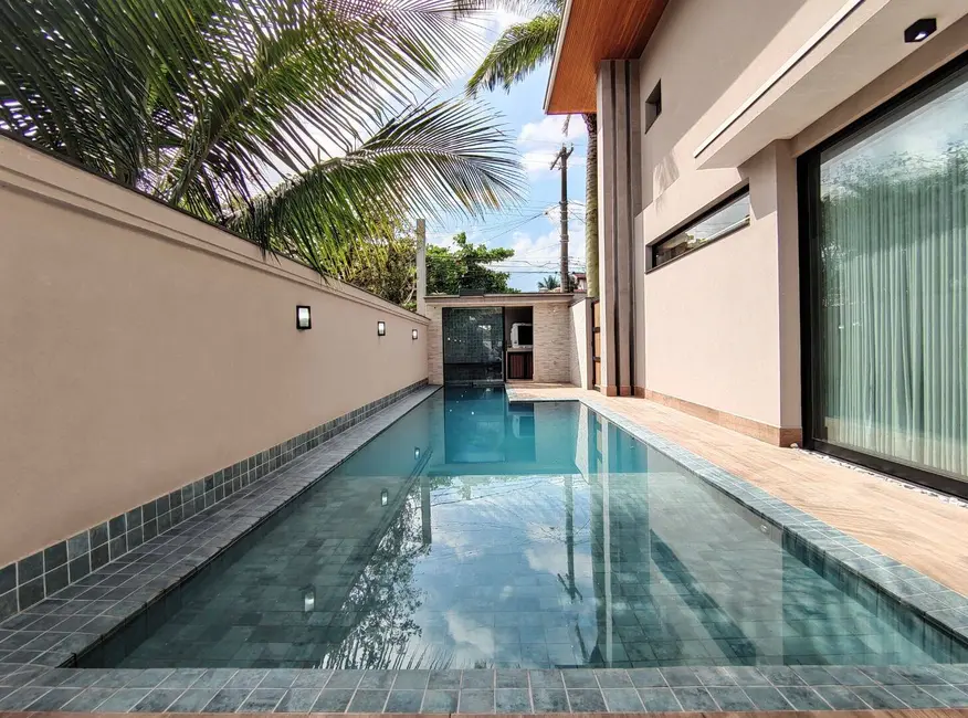 Casa com 5 quartos à venda, 350m2 em Riviera de São Lourenço, Bertioga - SP - imagem 3 Foto 3 de Casa com 5 quartos à venda, 350m2 em Riviera de São Lourenço, Bertioga - SP