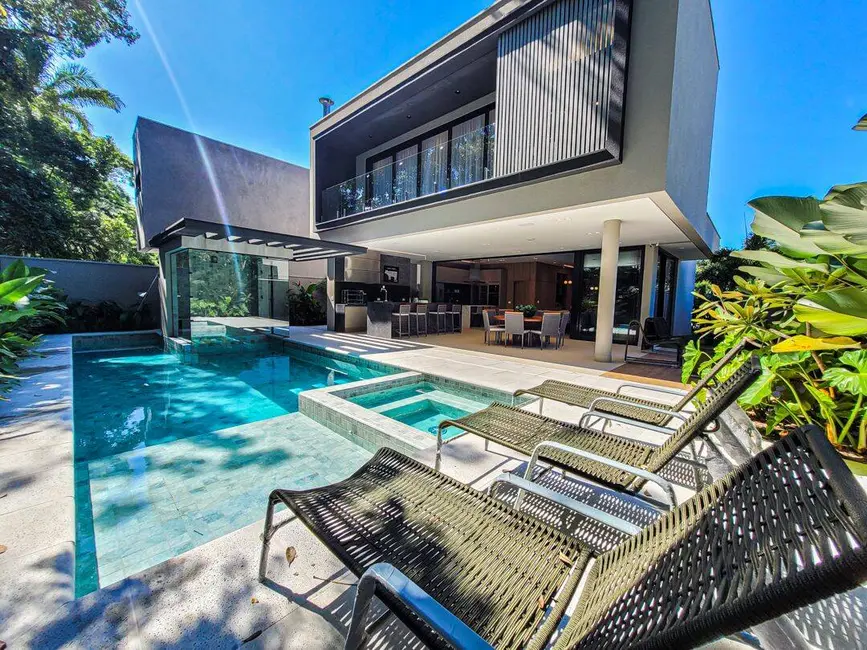 Foto 1 de Casa com 5 quartos à venda, 400m2 em Riviera de São Lourenço, Bertioga - SP