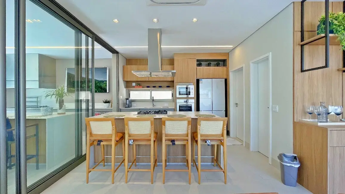 Casa com 6 quartos à venda, 370m2 em Riviera de São Lourenço, Bertioga - SP - imagem 6 Foto 6 de Casa com 6 quartos à venda, 370m2 em Riviera de São Lourenço, Bertioga - SP