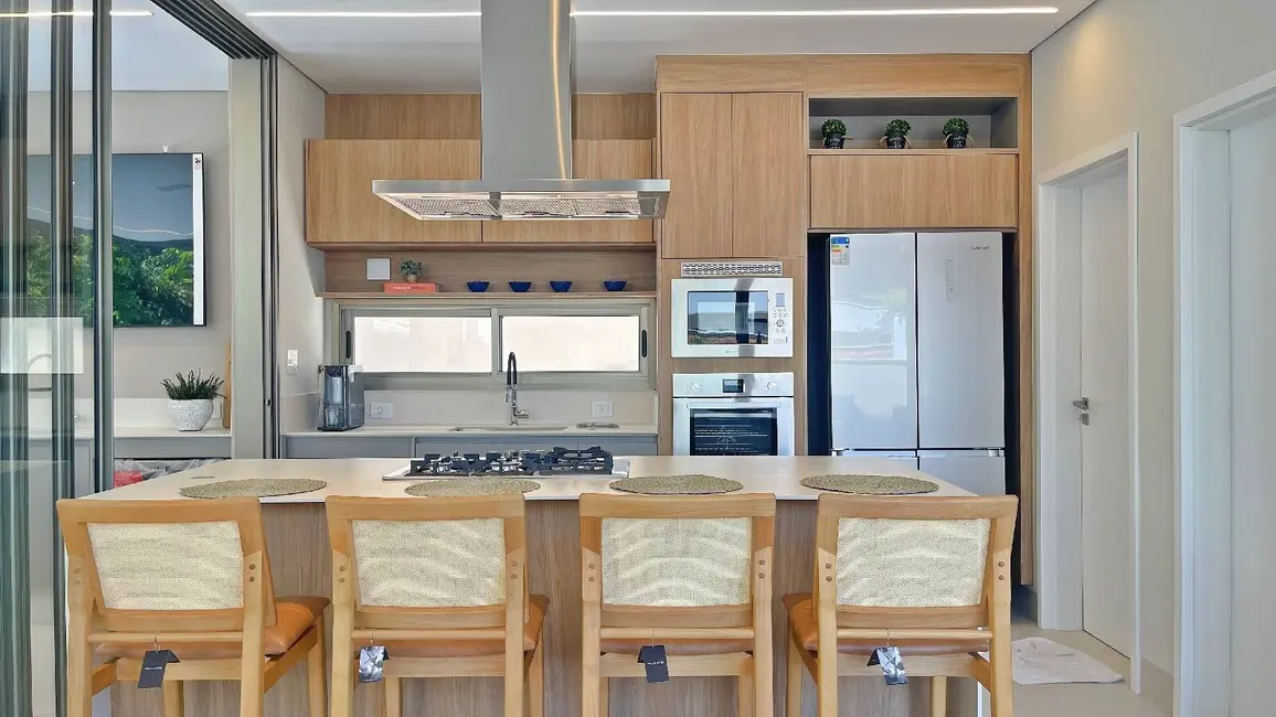 Casa com 6 quartos à venda, 370m2 em Riviera de São Lourenço, Bertioga - SP - imagem 7 Foto 7 de Casa com 6 quartos à venda, 370m2 em Riviera de São Lourenço, Bertioga - SP