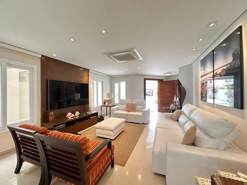 Foto 3 de Casa com 5 quartos à venda, 373m2 em Riviera de São Lourenço, Bertioga - SP