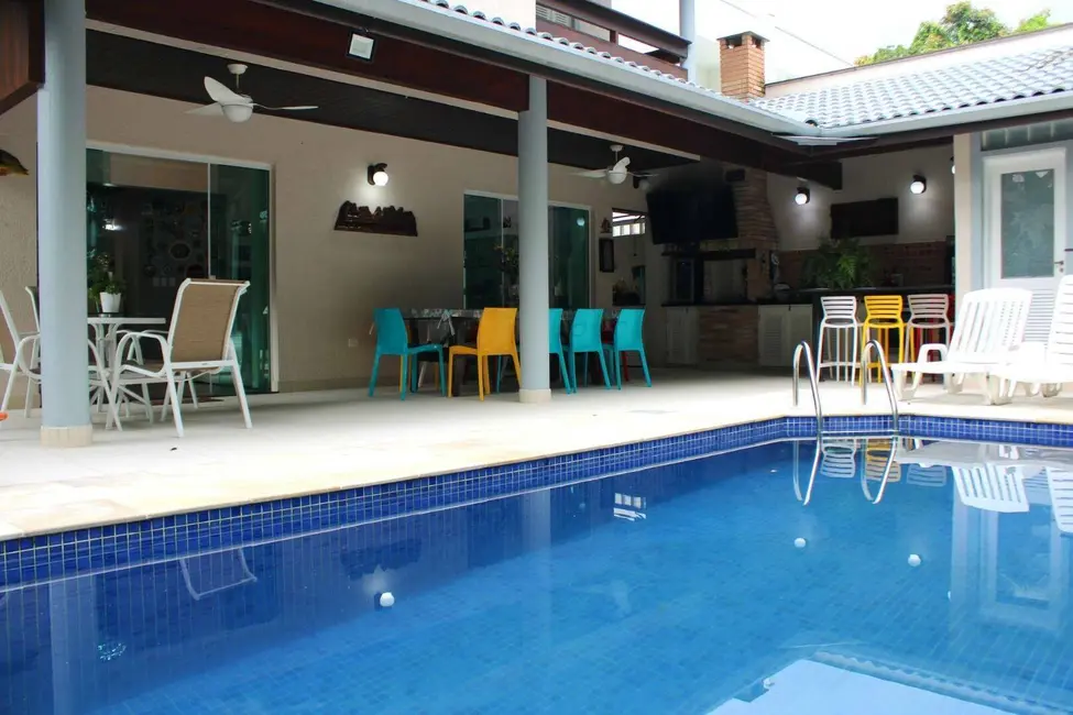 Foto 1 de Casa com 5 quartos à venda, 254m2 em Riviera de São Lourenço, Bertioga - SP