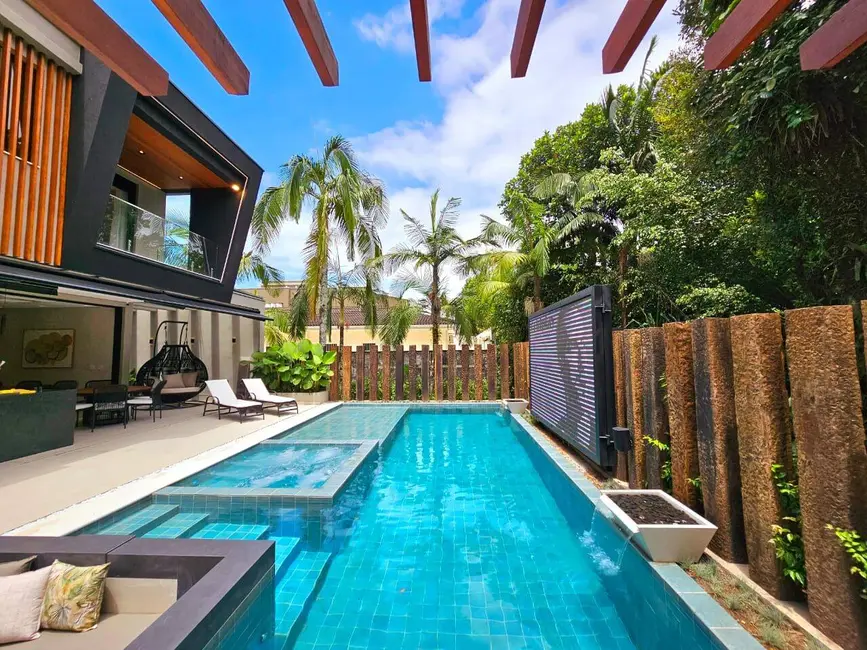 Foto 3 de Casa com 5 quartos à venda, 425m2 em Riviera de São Lourenço, Bertioga - SP