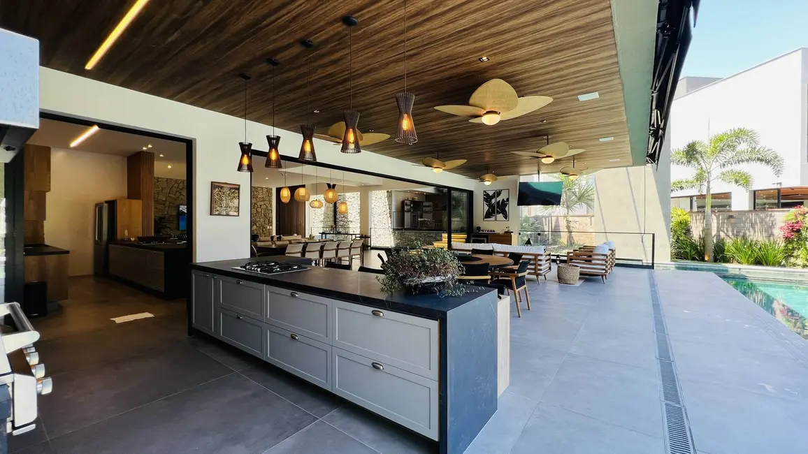 Casa com 6 quartos à venda, 855m2 em Riviera de São Lourenço, Bertioga - SP - imagem 3 Foto 3 de Casa com 6 quartos à venda, 855m2 em Riviera de São Lourenço, Bertioga - SP