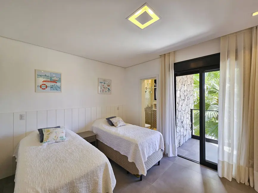 Foto 8 de Casa com 6 quartos à venda, 855m2 em Riviera de São Lourenço, Bertioga - SP